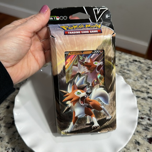 *NEW* POKÉMON TCG V BATTLE DECK LYCANROC V - Picture 3 of 6